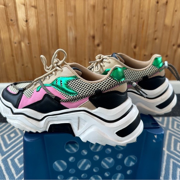 Lucky Step Women’s Chunky Colorful Sneaker - Picture 2 of 6